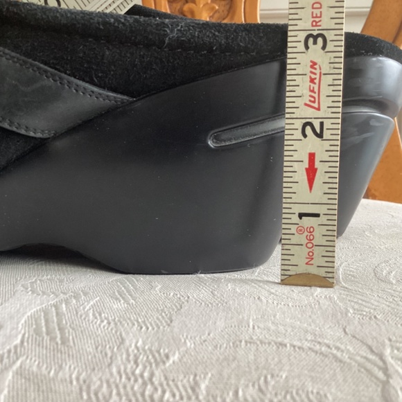 COLE HAAN NIKE AIR Black Suede and Leather slip on 3 inch wedges SIZE 9B - Picture 7 of 15